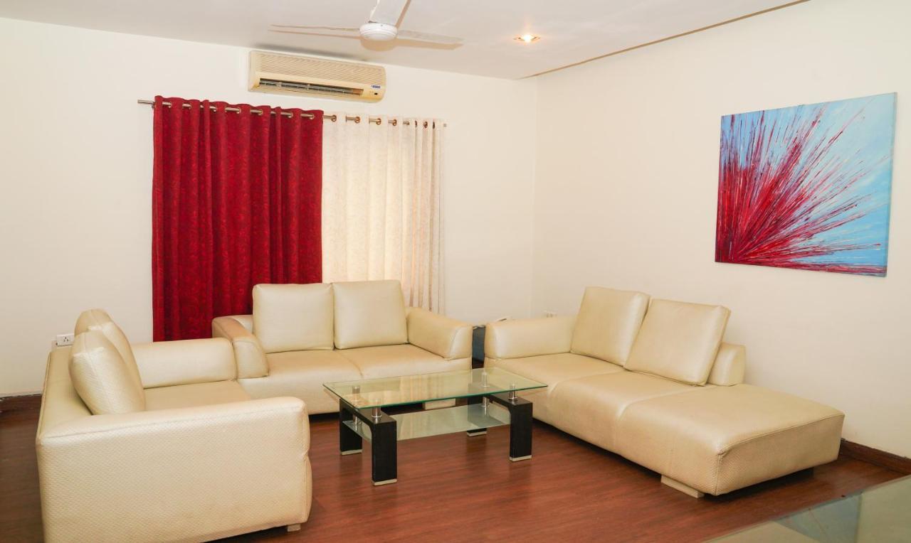 Oyster Suites Hyderabad Exterior foto