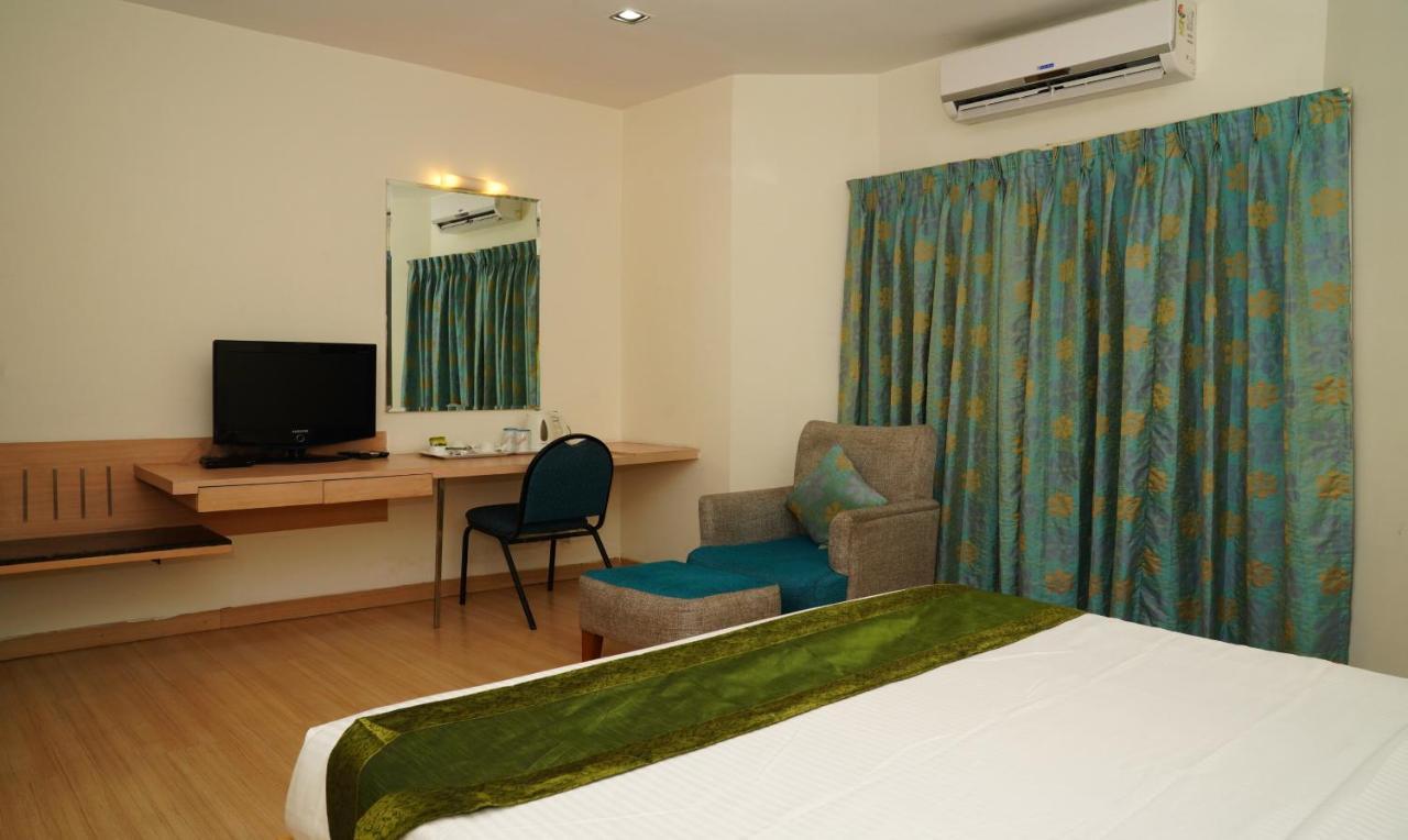 Oyster Suites Hyderabad Exterior foto